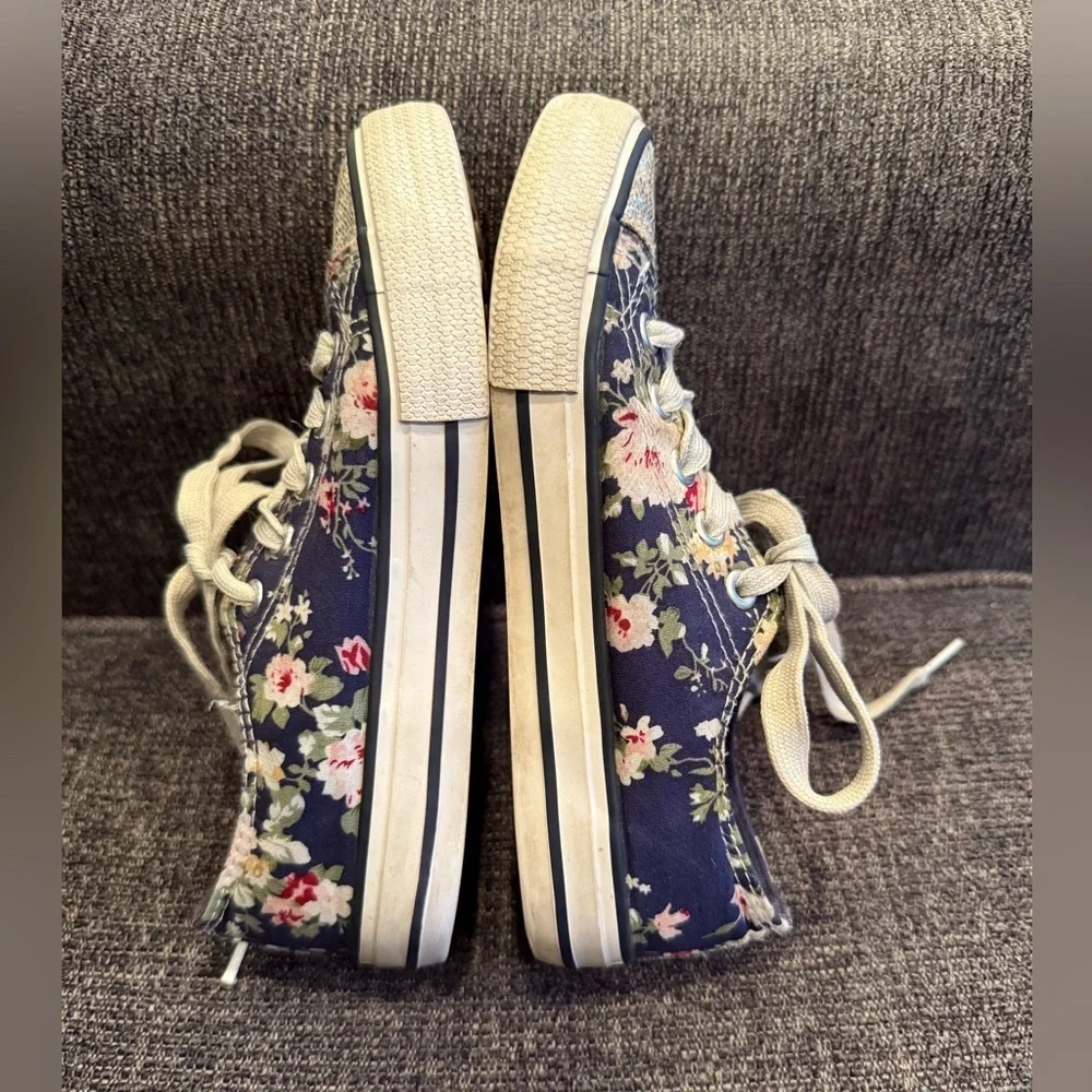 GIRLS ATTITUDE Floral Canvas Sneaker with Glitter Toe/size MEX 20 (13US)